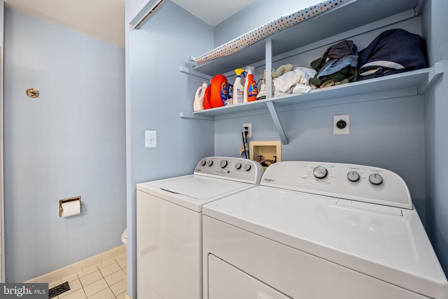 829 William Street photo 21