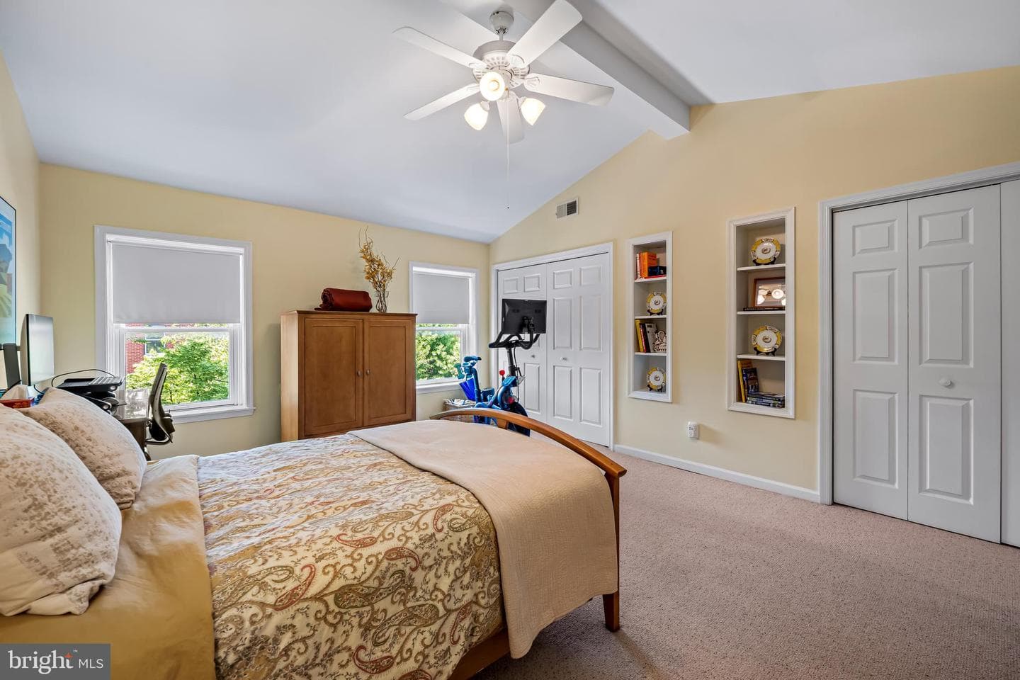 829 William Street photo 32