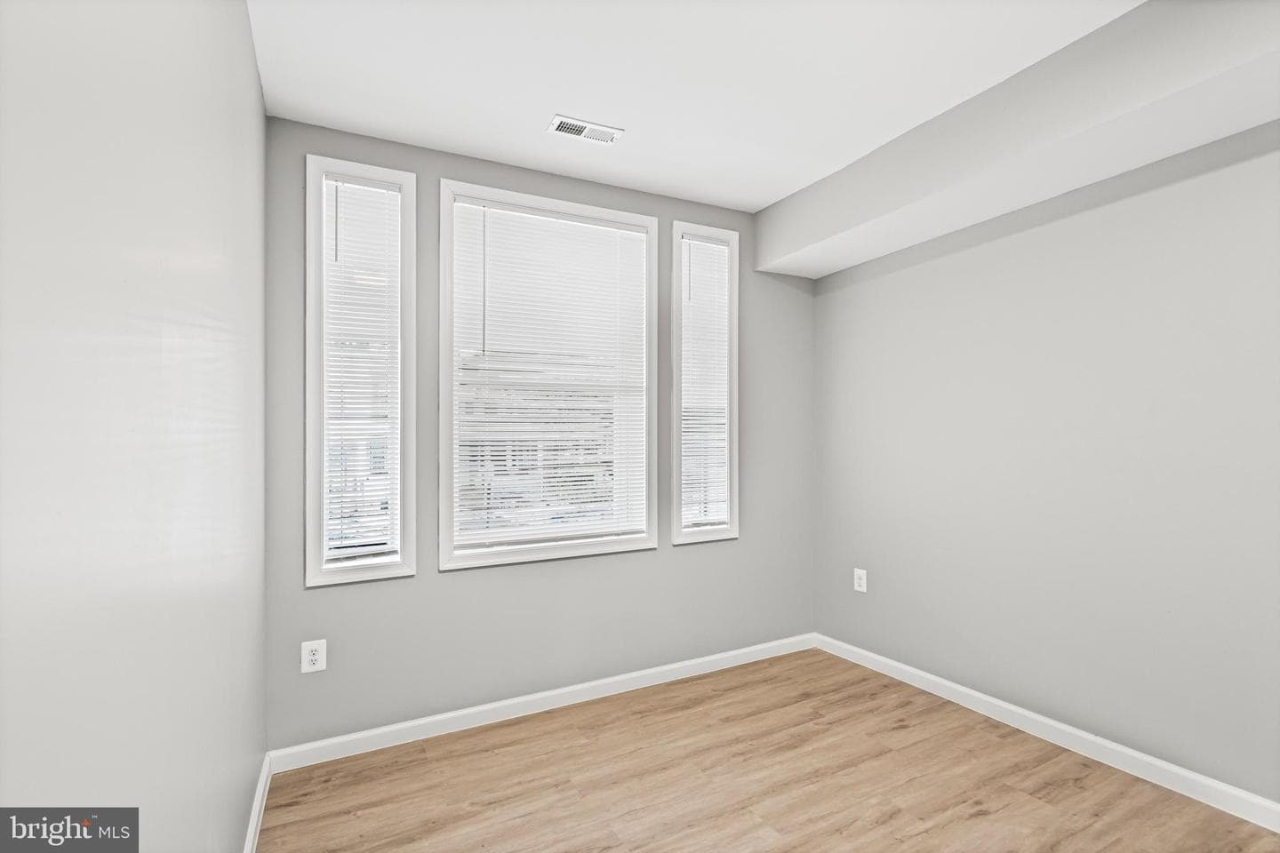 3034 Arunah Avenue photo 10