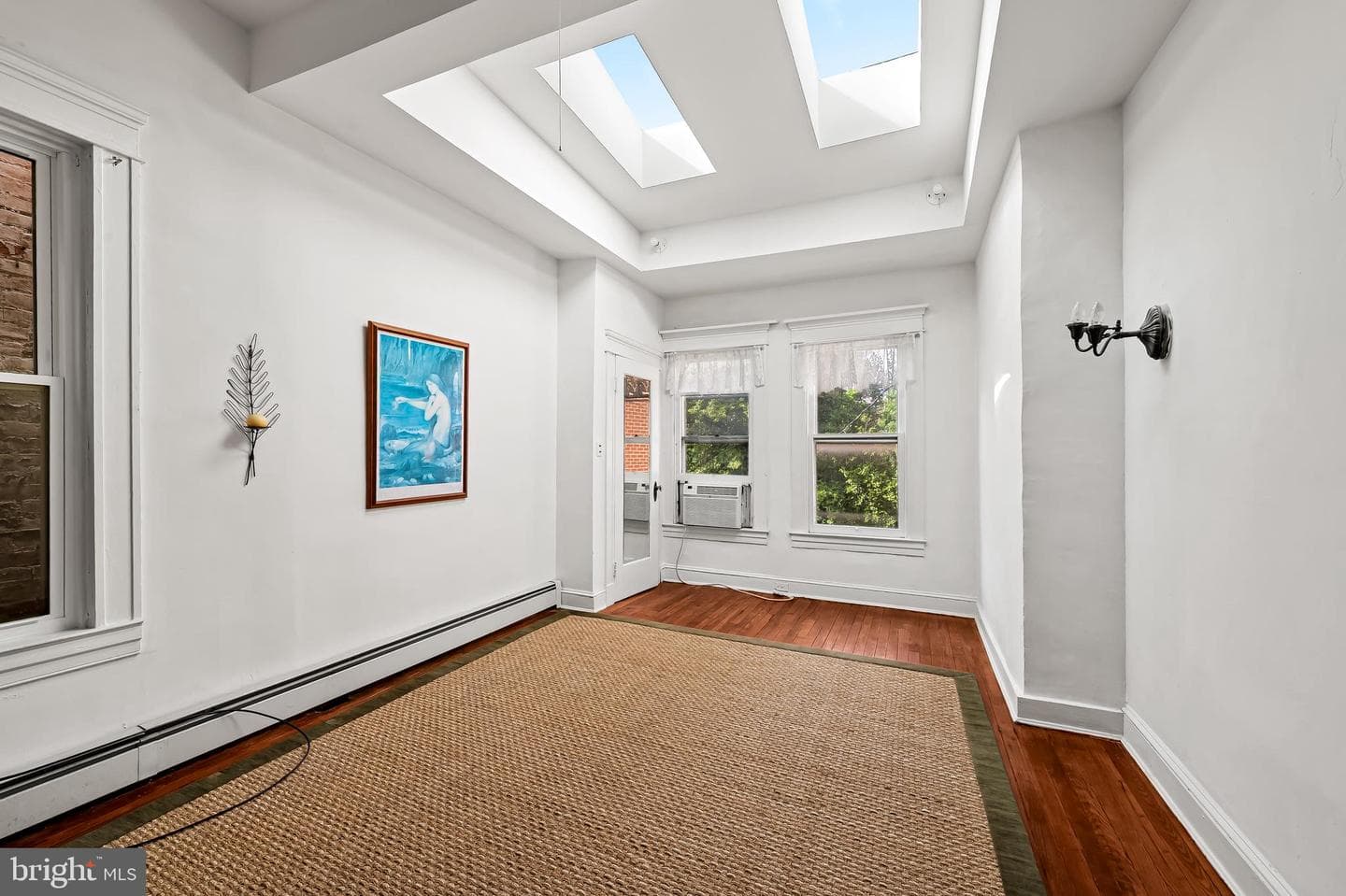 202 E 31st Street photo 41