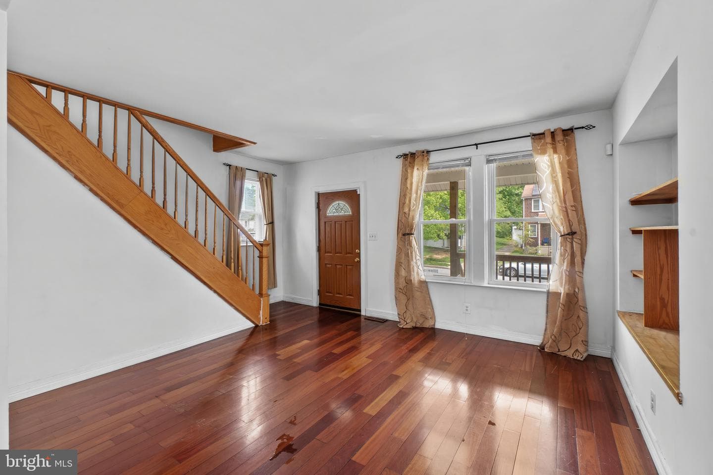 2827 Fleetwood Avenue photo 6