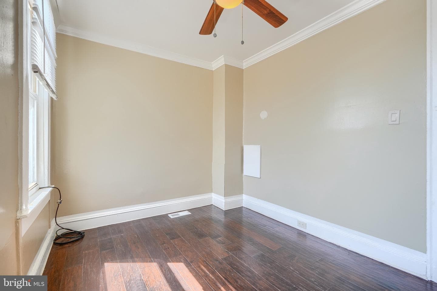 405 Robinson Street photo 16