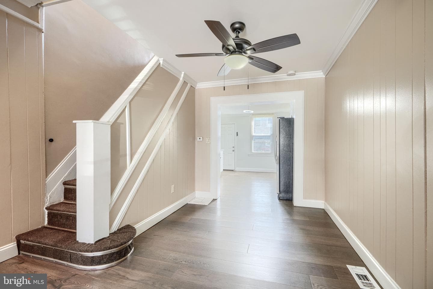 405 Robinson Street photo 6