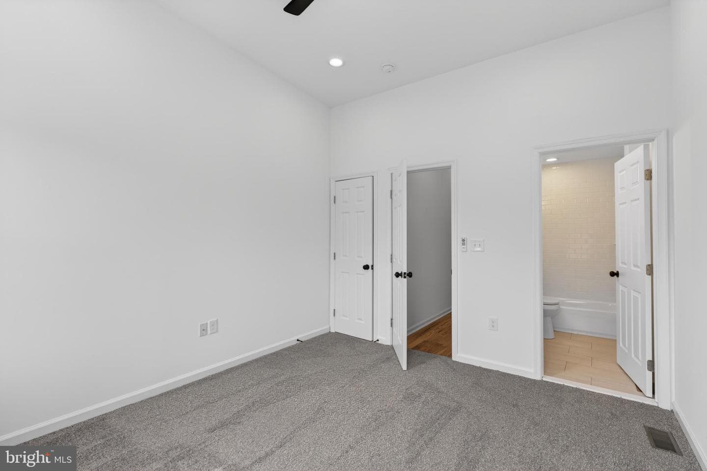 308 S Newkirk Street photo 10