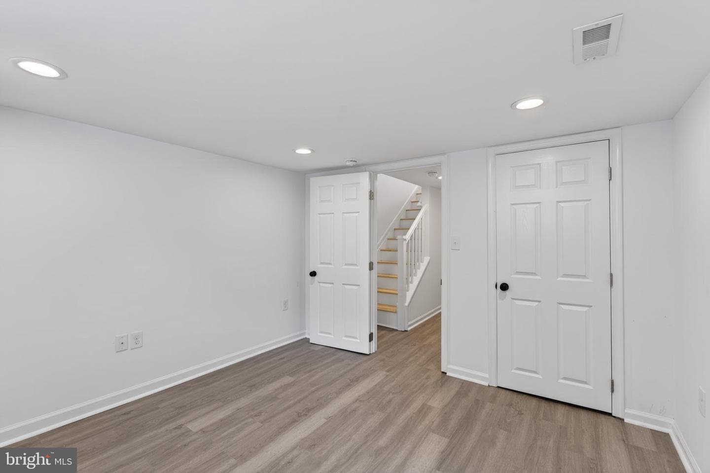 308 S Newkirk Street photo 24