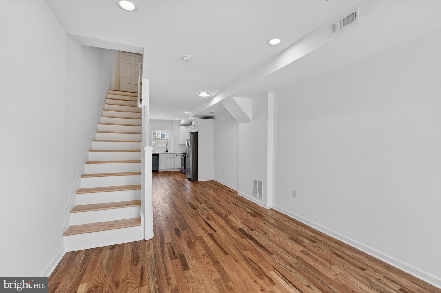 308 S Newkirk Street photo 9
