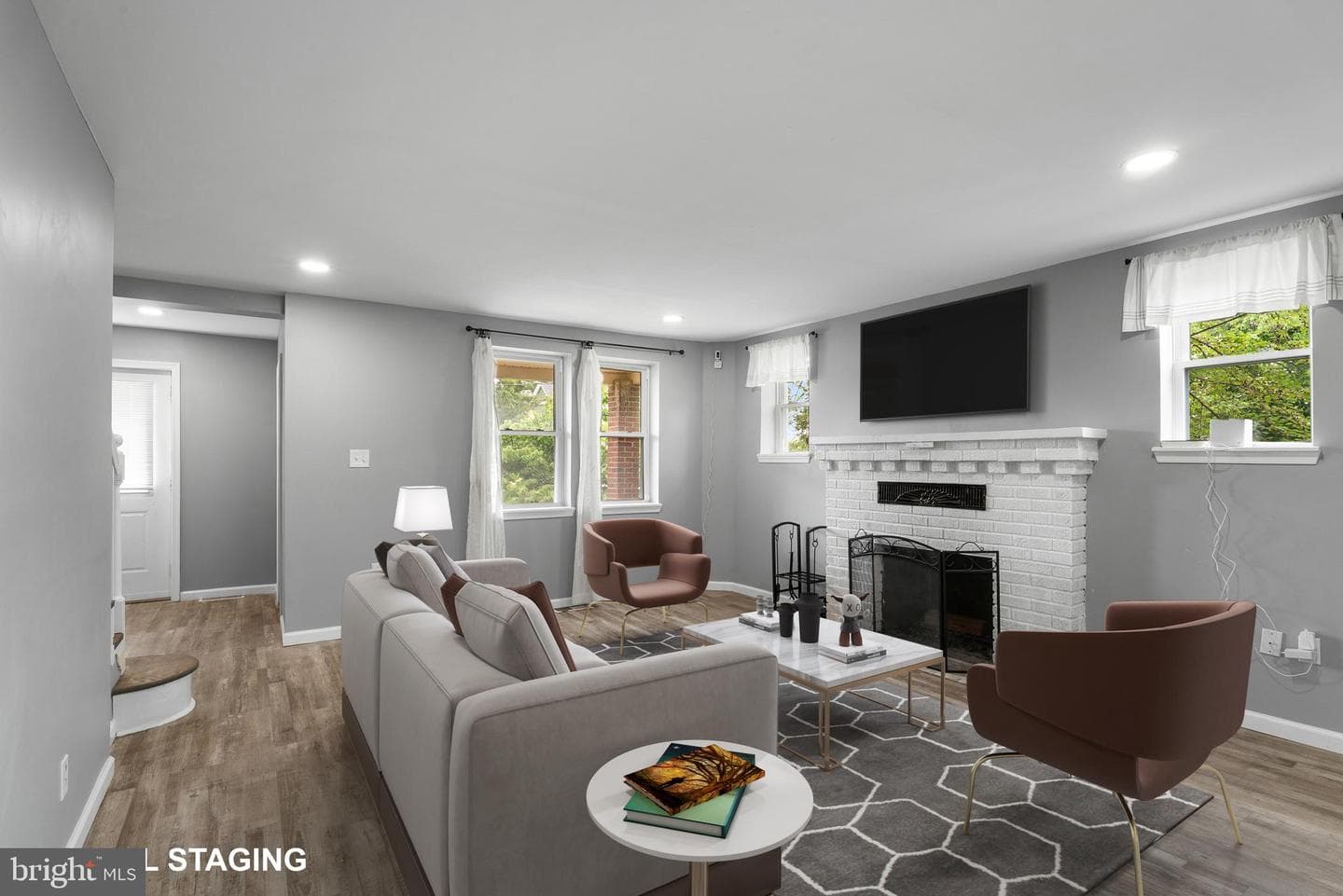 3212 Hamilton Avenue photo 4