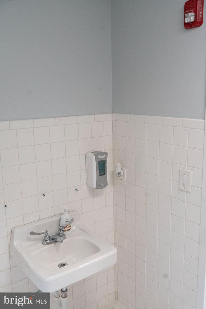 8 N Pulaski Street photo 15