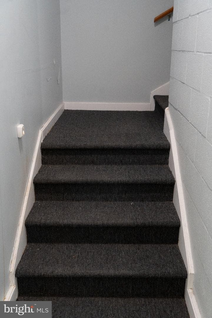 8 N Pulaski Street photo 18