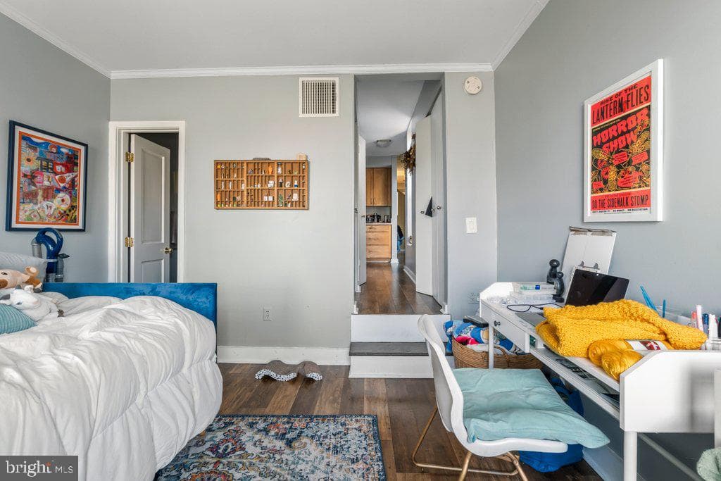 1215 John Street photo 13