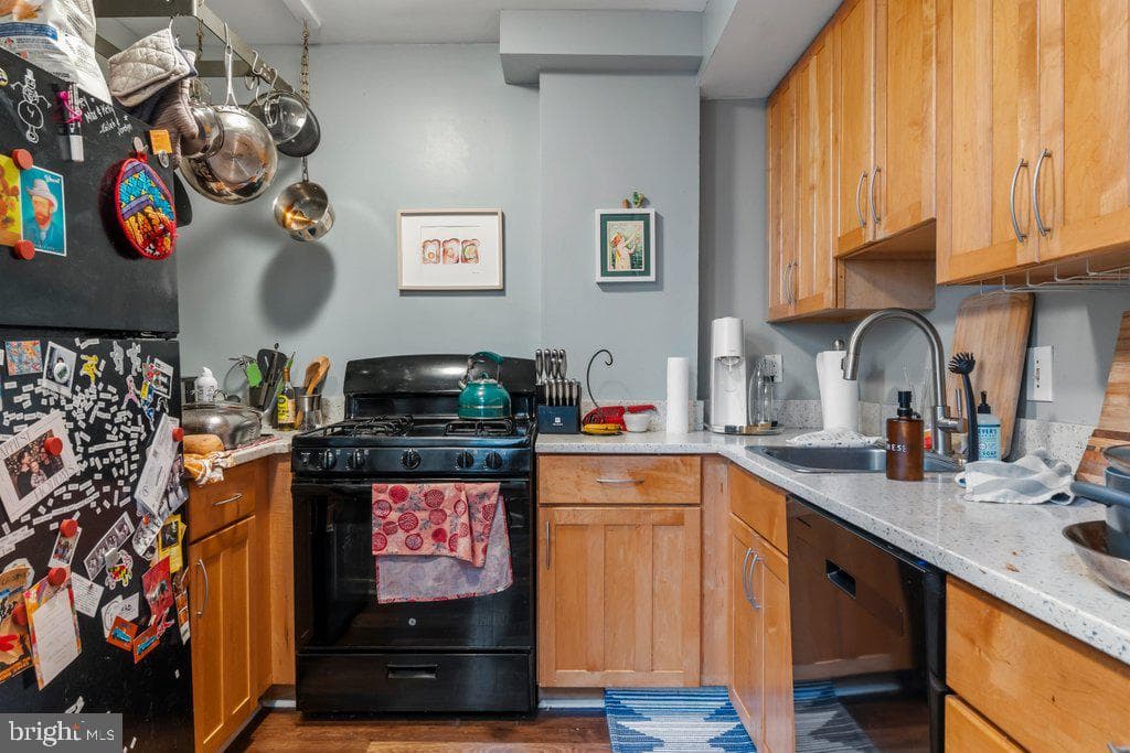 1215 John Street photo 15