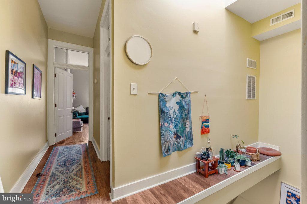 1215 John Street photo 18