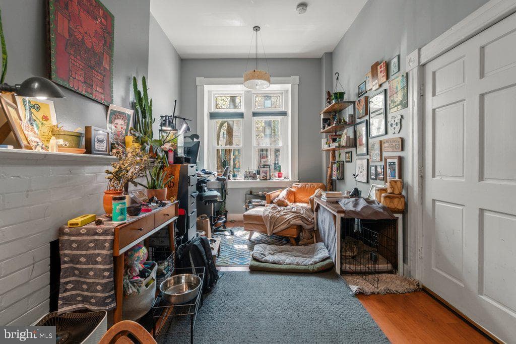 1215 John Street photo 20