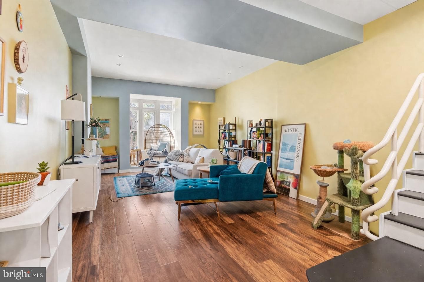 1215 John Street photo 4