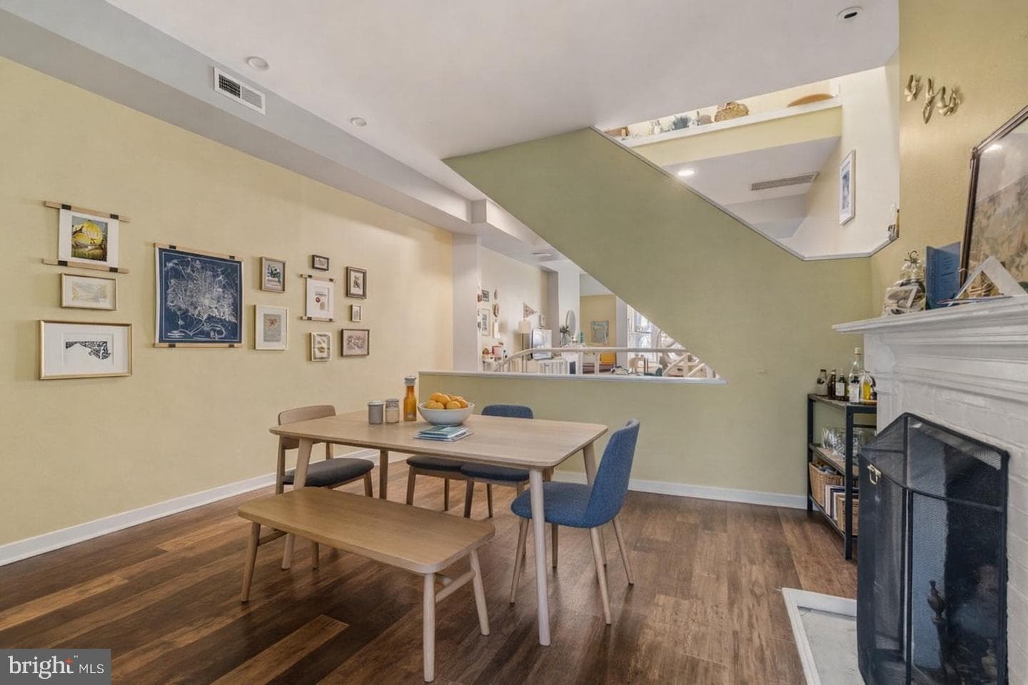 1215 John Street photo 6