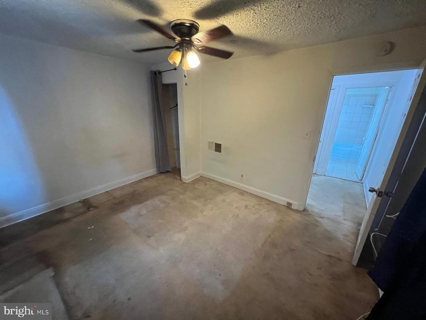 2817 Bookert Drive photo 9