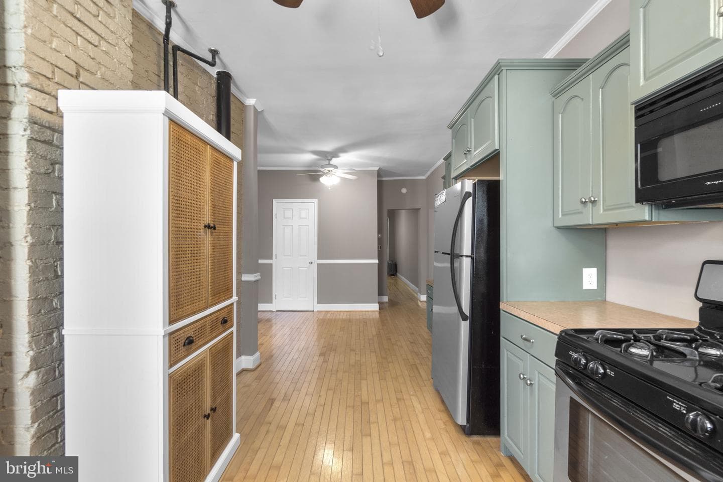 3446 Roland Avenue photo 17