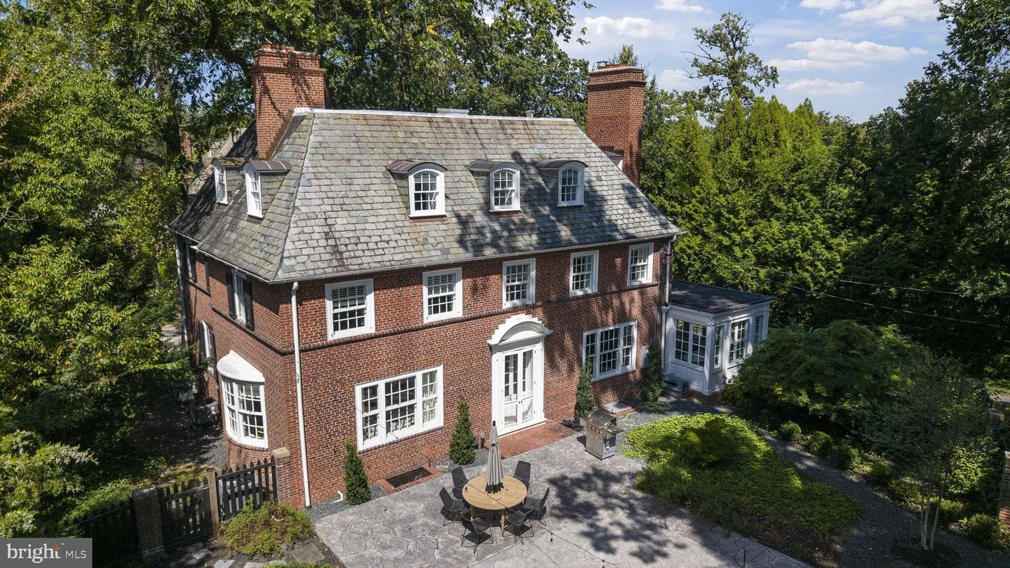 203 E Highfield Road photo 40