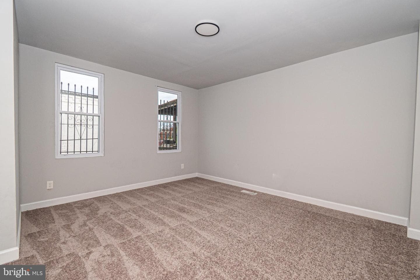 3103 E Monument Street photo 9