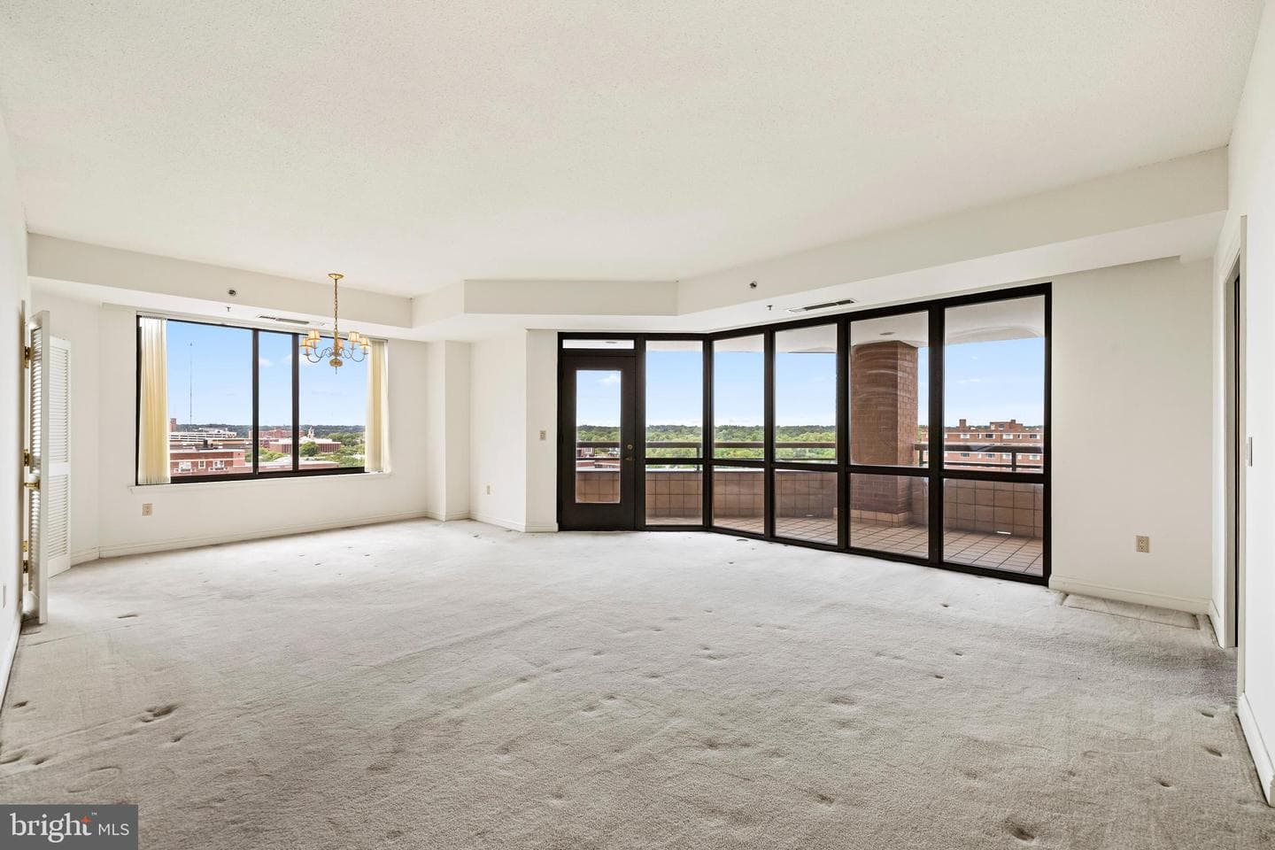 3704 N Charles Street #1403 photo 7