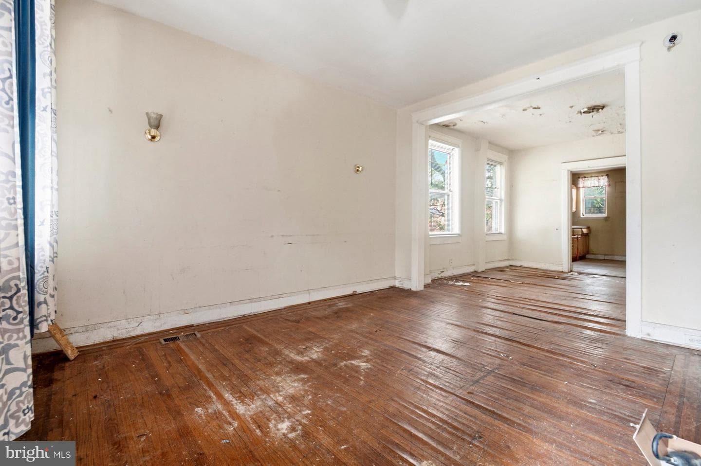 2700 Ashland Avenue photo 2