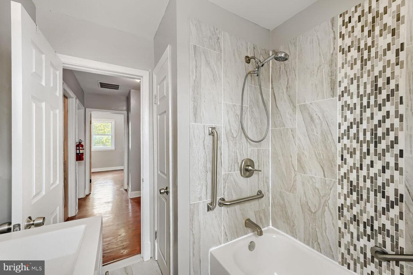 1014 Lyndhurst Street photo 23