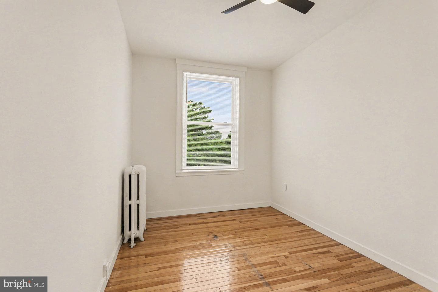 1701 E 33rd Street photo 20
