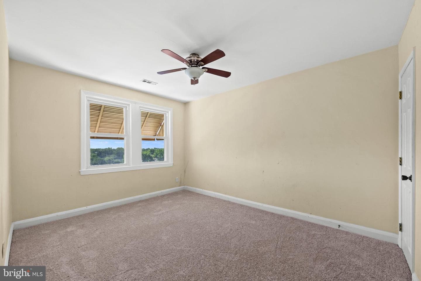 5924 Glen Falls Avenue photo 22