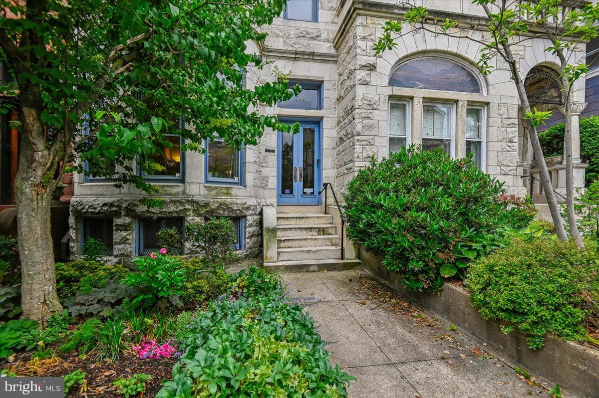 2444 Eutaw Place photo 11
