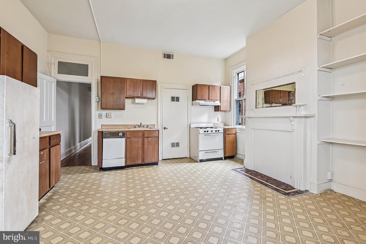 2444 Eutaw Place photo 51
