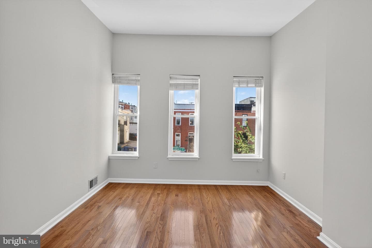 60 E Randall Street E photo 23