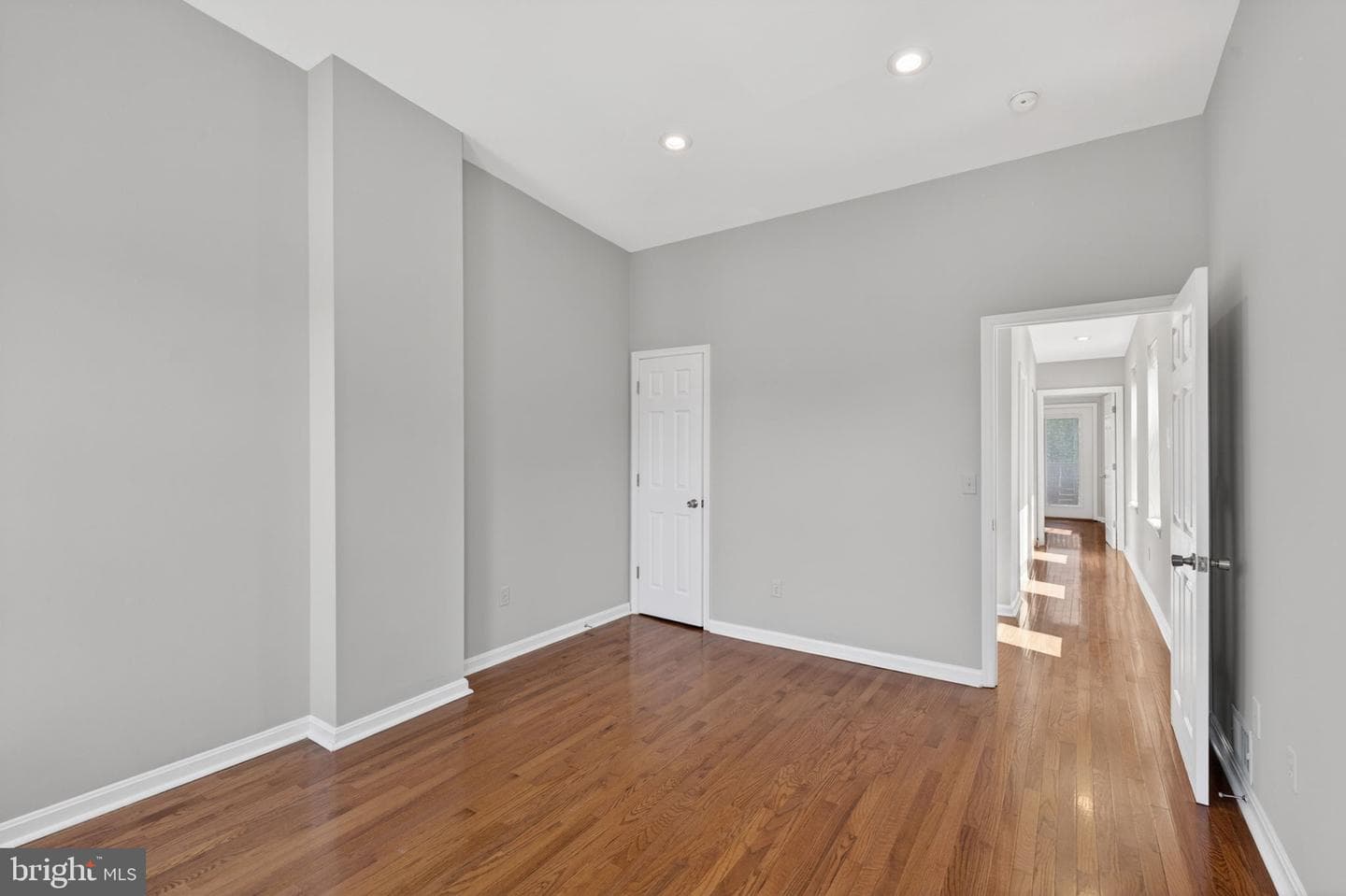 60 E Randall Street E photo 24