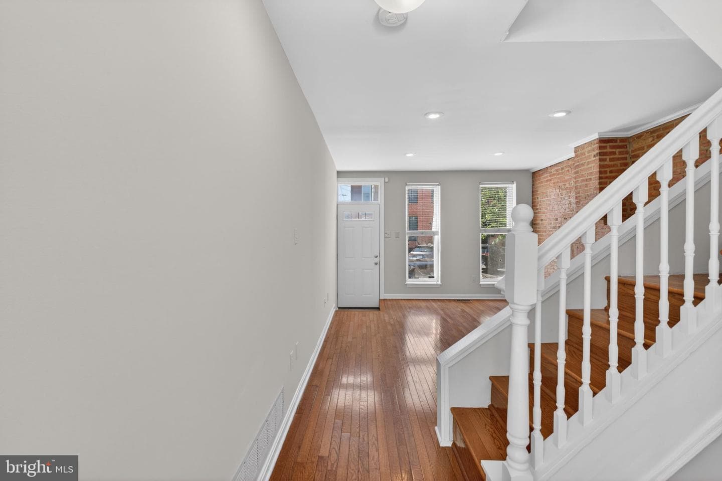 60 E Randall Street E photo 9