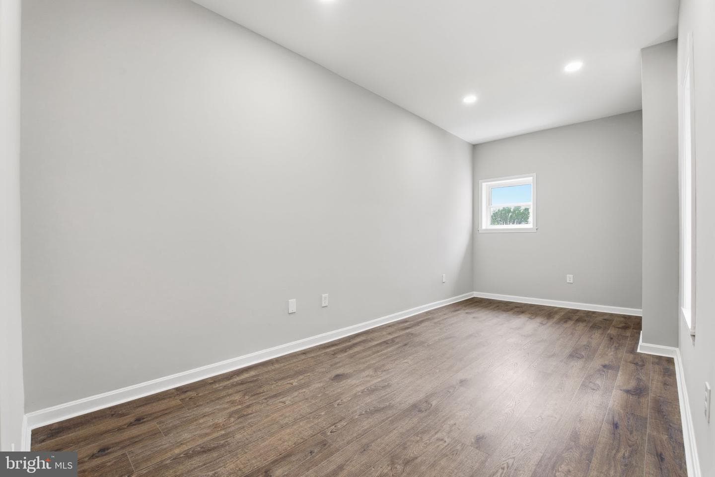 1032 N Fulton Avenue photo 13