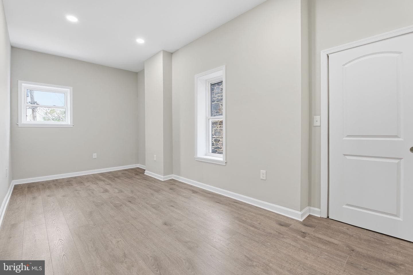 1032 N Fulton Avenue photo 14