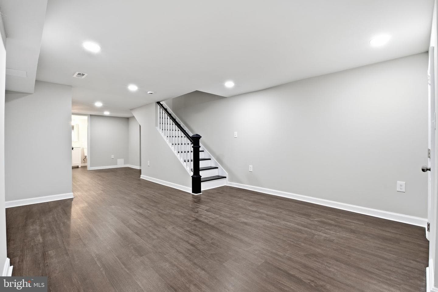 1032 N Fulton Avenue photo 30