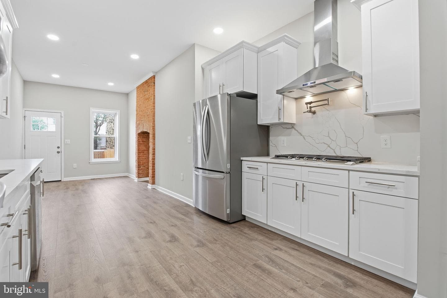 1032 N Fulton Avenue photo 6