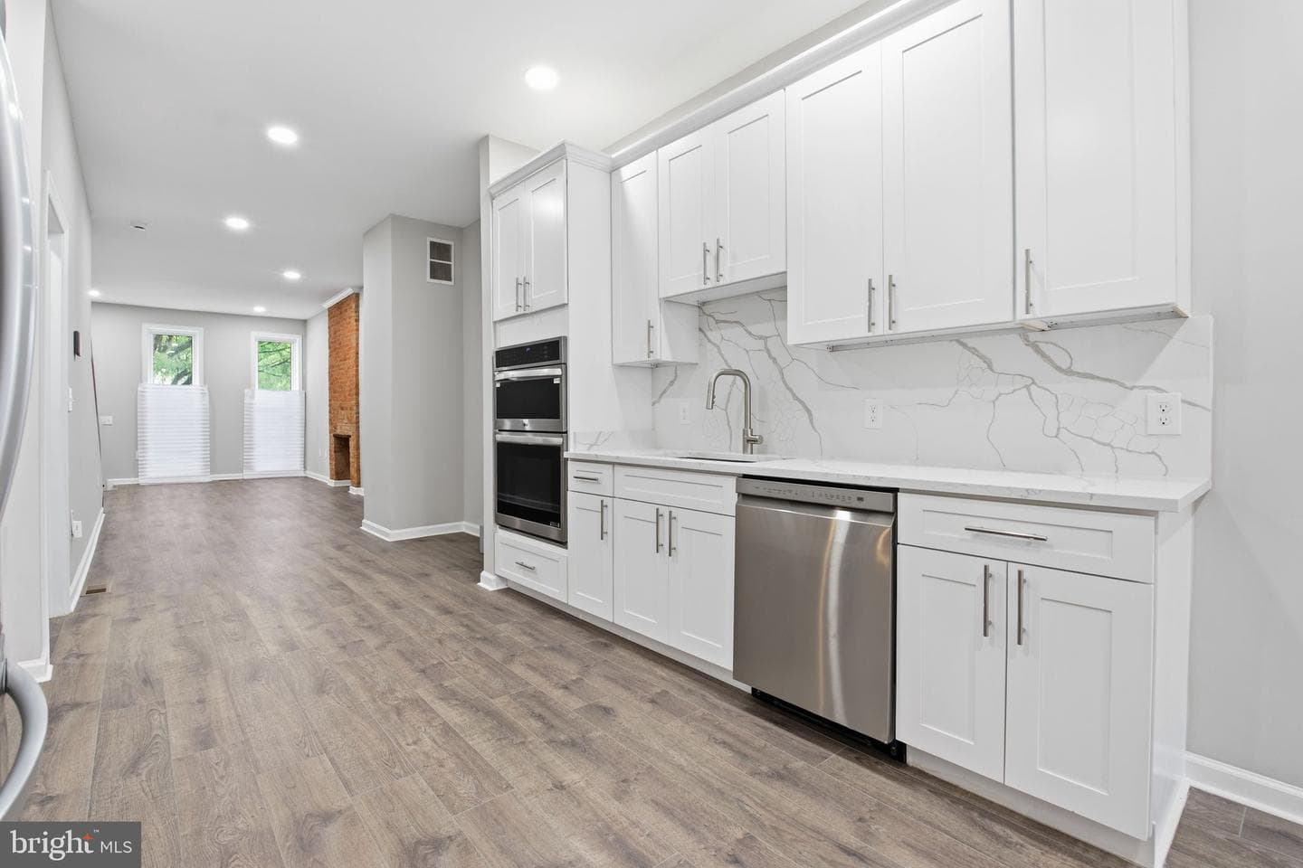 1032 N Fulton Avenue photo 7