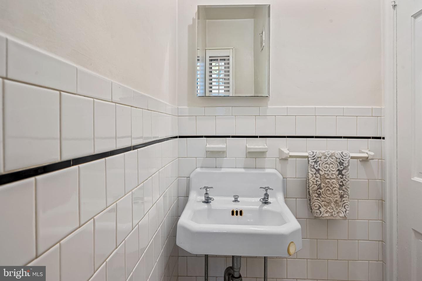 212 Saint Dunstans Road photo 16