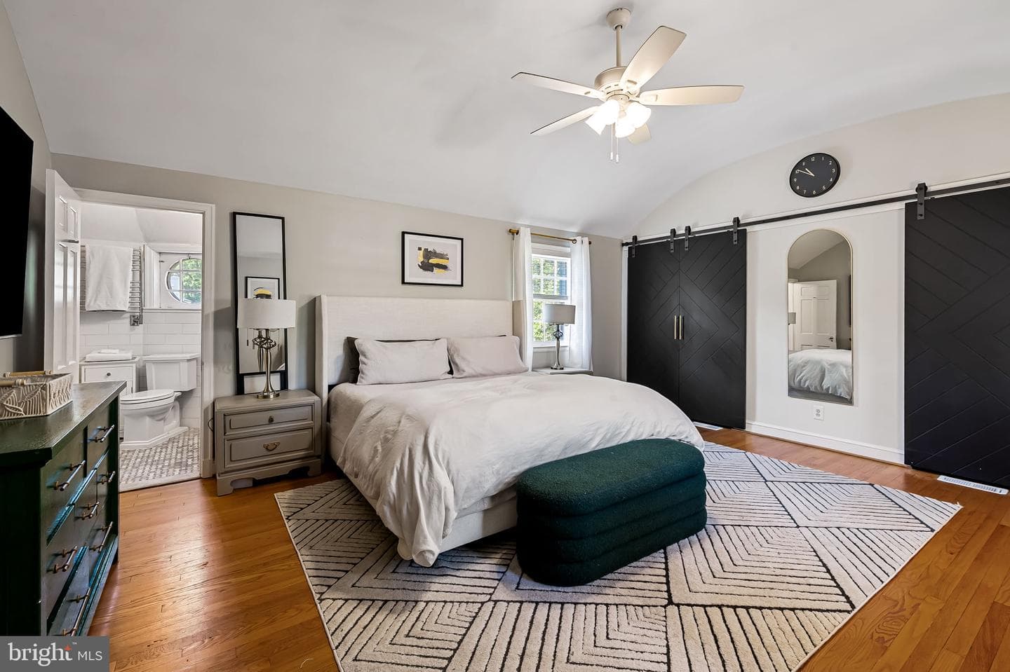 212 Saint Dunstans Road photo 20