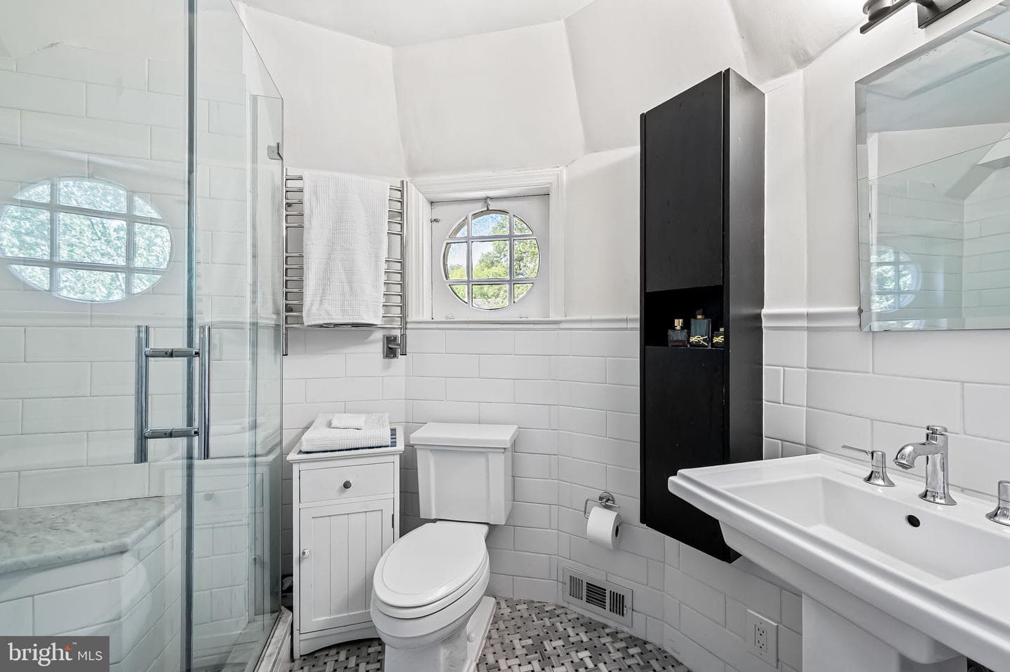 212 Saint Dunstans Road photo 24