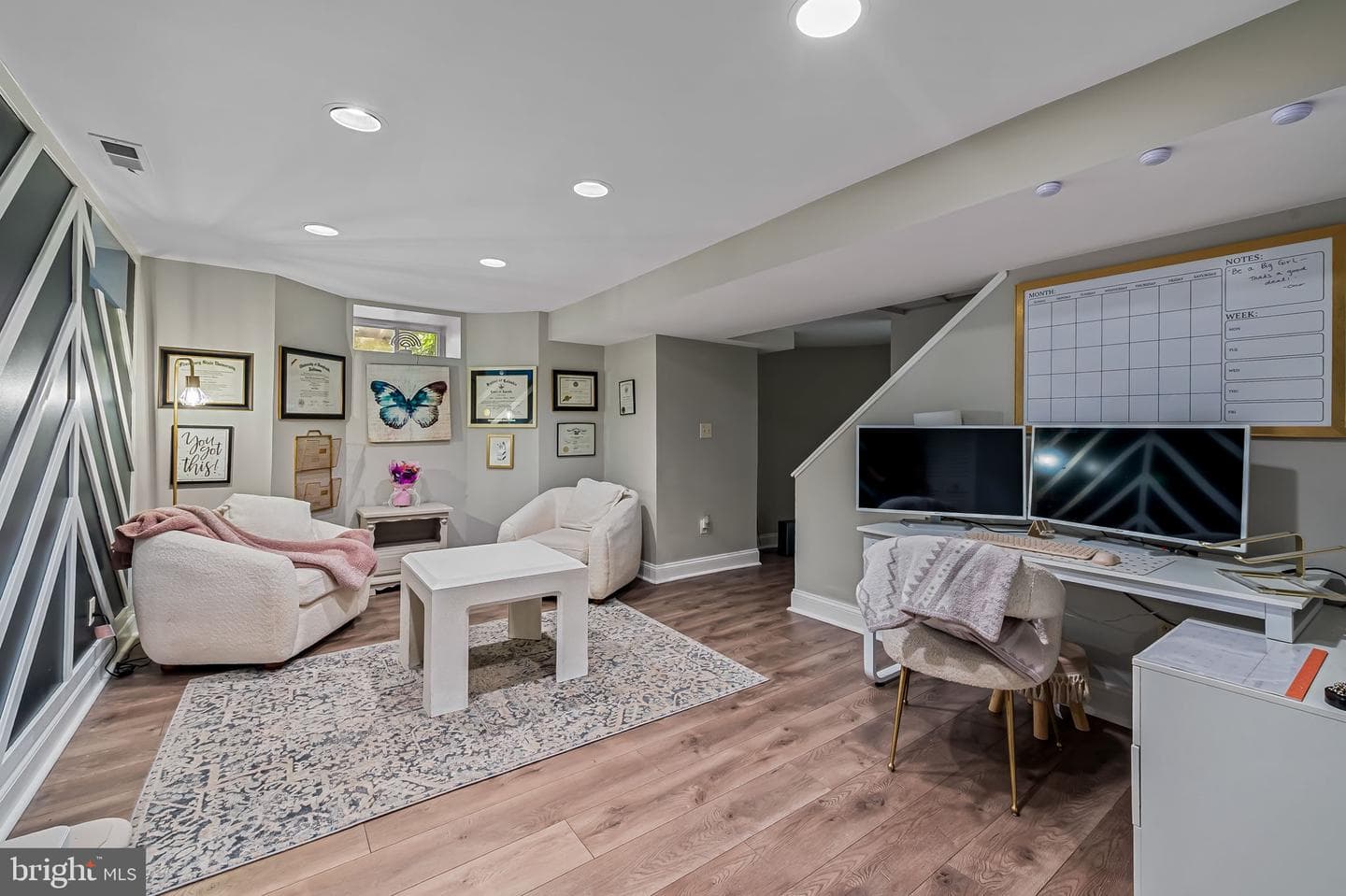 212 Saint Dunstans Road photo 32