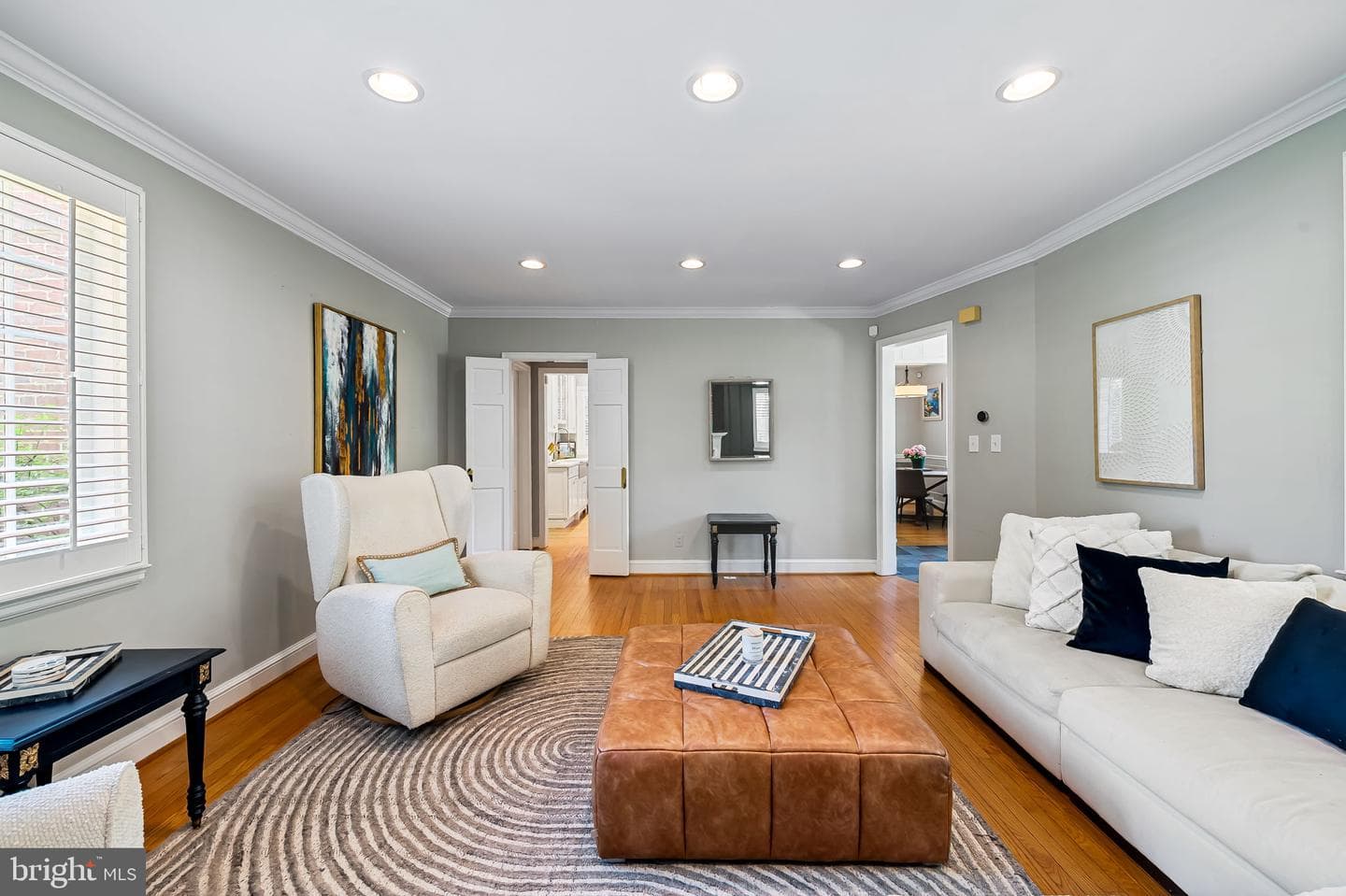 212 Saint Dunstans Road photo 9