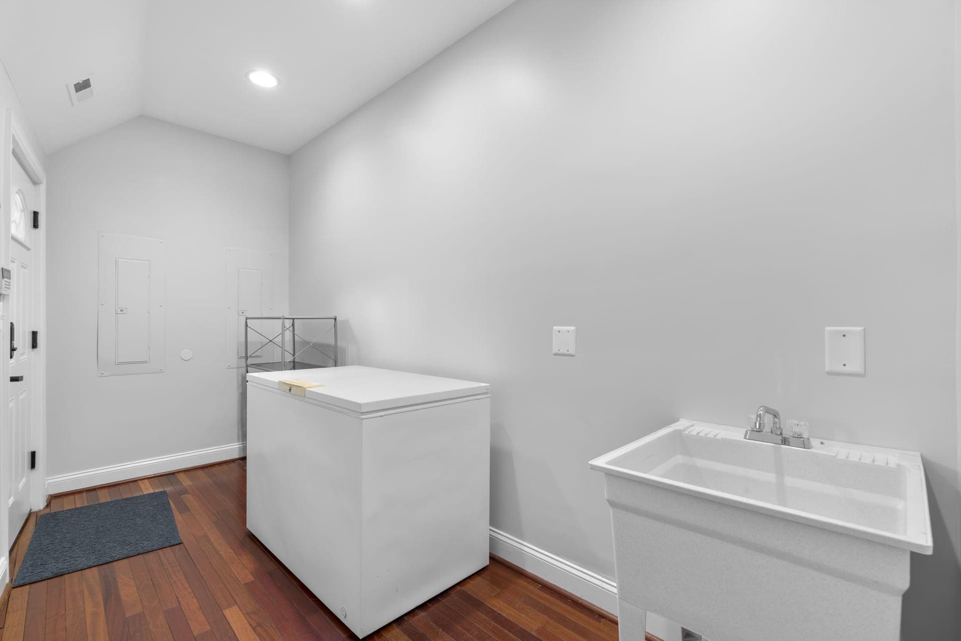 2916 Dillon Street photo 21