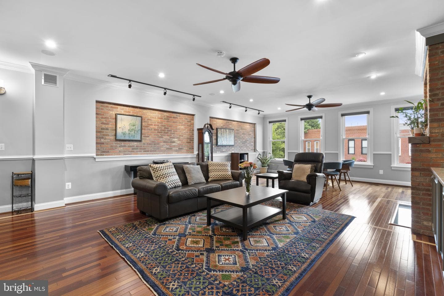 2916 Dillon Street photo 23