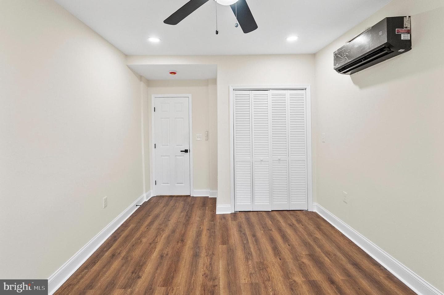 323 S Stricker Street photo 28