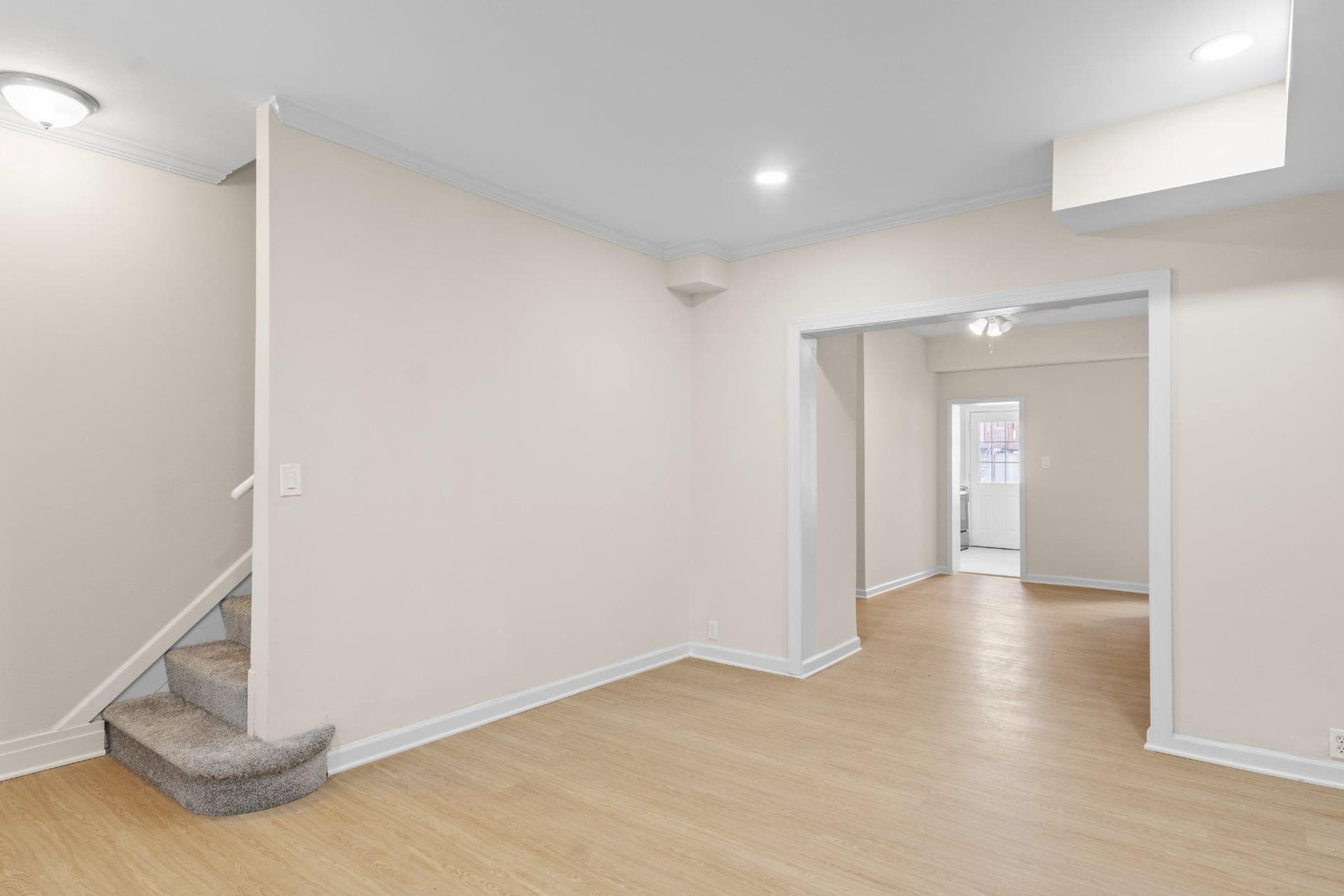 804 Unetta Avenue photo 5