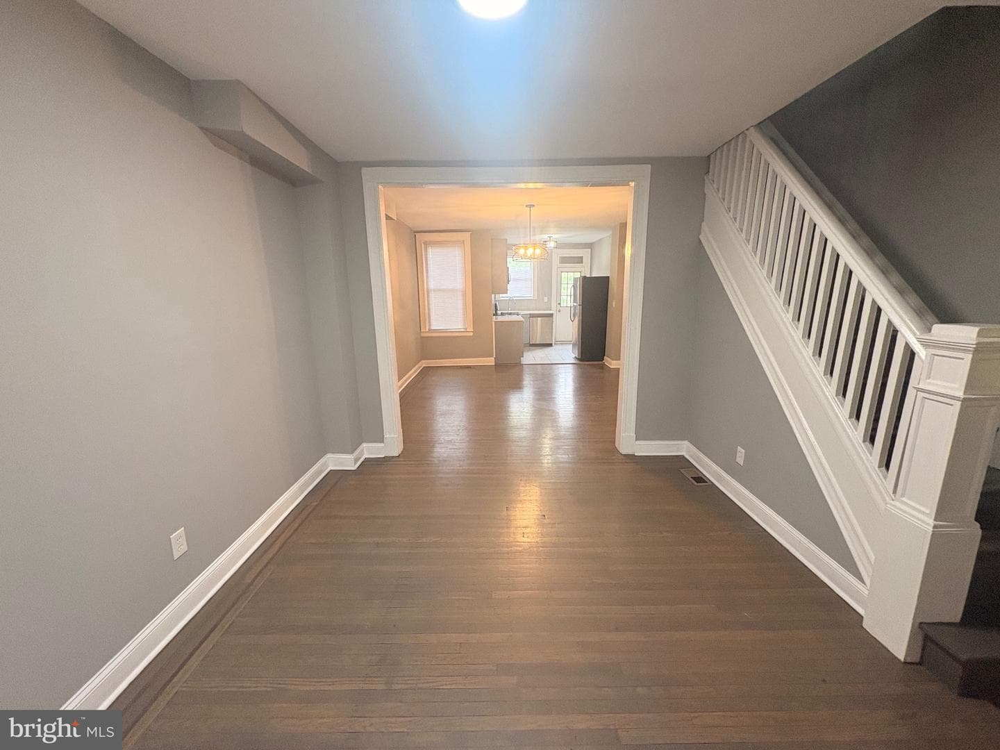 4436 Newport Avenue photo 1