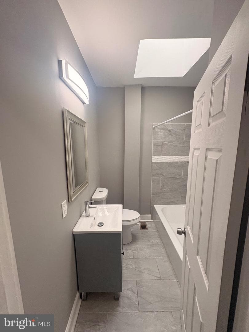 4436 Newport Avenue photo 10