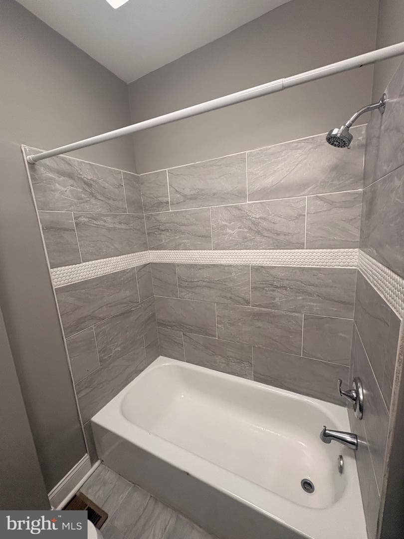 4436 Newport Avenue photo 11
